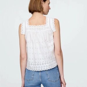 Gap Doên white eyelet tank